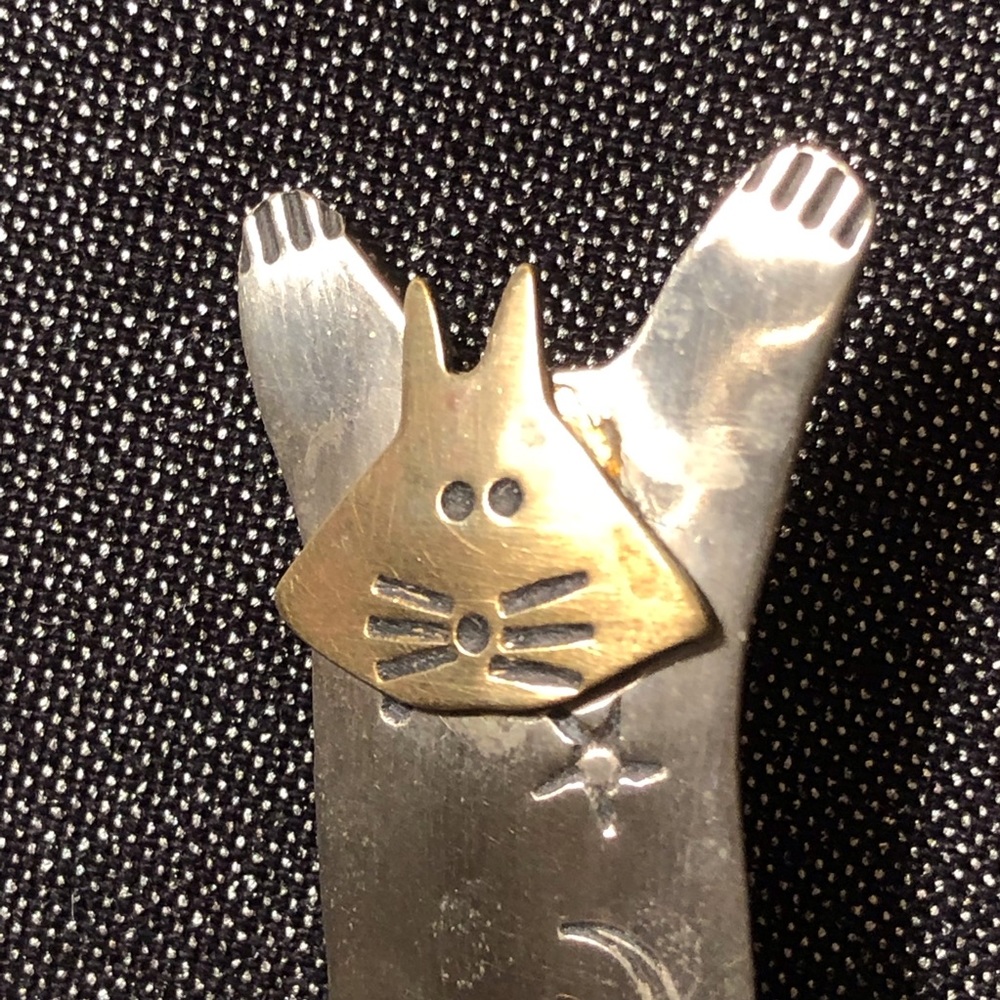 Set of two vintage silver metal cat pins/brooches - Picture 4 of 4
